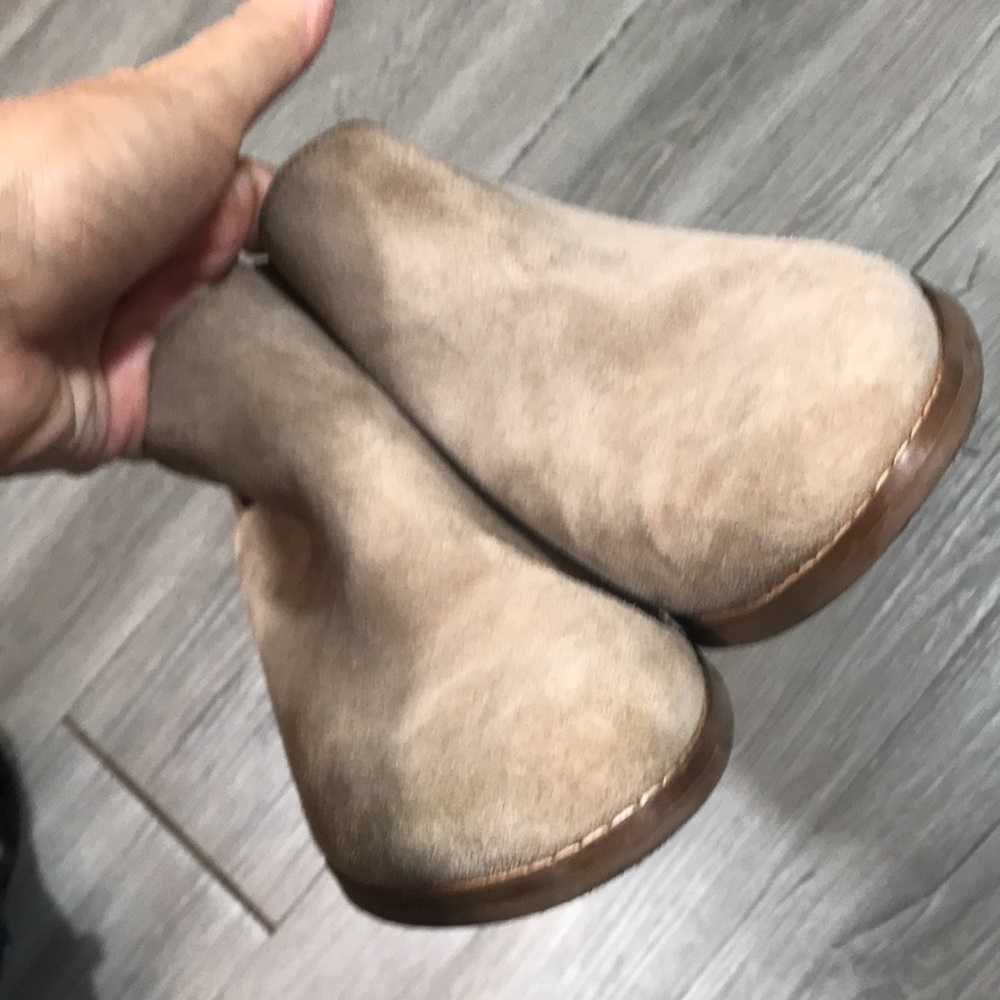 Lucky Brand Fenley‎ Khaki Suede Ankle Booties size 7 - Picture 7 of 9